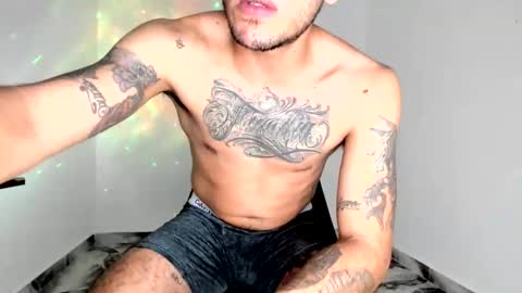 mikee_scooth online show from 22, 5, 2026