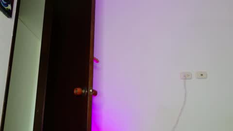 Snapshot of mikegaitan1 chatting on 20, 10, 2025 mikegaitan1 online show from 20, 10, 2025