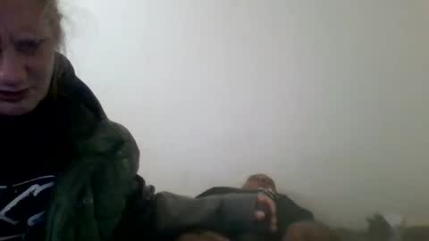 Snapshot of mikehank1403 chatting on 22, 12, 2025 mike1403 online show from 22, 12, 2025