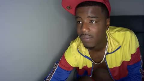 Snapshot of mikejones1415 chatting on 25, 10, 2025 mike jones online show from 25, 10, 2025