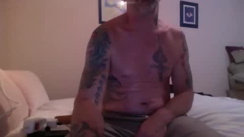 Snapshot of mikelebon chatting on 18, 10, 2025 420money online show from 18, 10, 2025