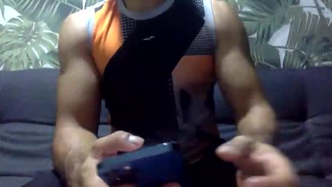 Snapshot of mikeleto12 chatting on 6, 6, 2026 mikeleto12 online show from 6, 6, 2026