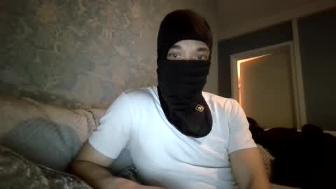 Snapshot of mikelovejones chatting on 8, 3, 2025 mikelovejones online show from 8, 3, 2025