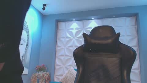 Snapshot of mikepark_ chatting on 17, 9, 2025 MIKE PARK  online show from 17, 9, 2025