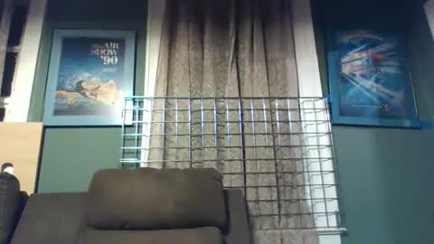 Snapshot of mikeweis1018 chatting on 19, 10, 2025 mikeweis1018 online show from 19, 10, 2025