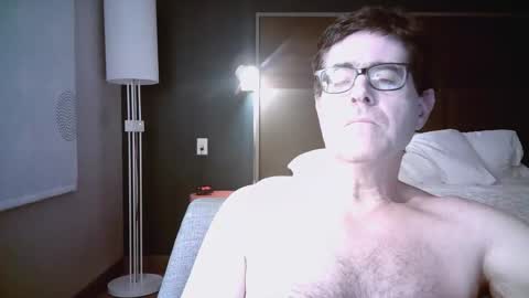 Snapshot of mikewulds chatting on 8, 3, 2026 Mike online show from 8, 3, 2026