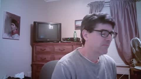 Snapshot of mikewulds chatting on 25, 3, 2026 Mike online show from 25, 3, 2026