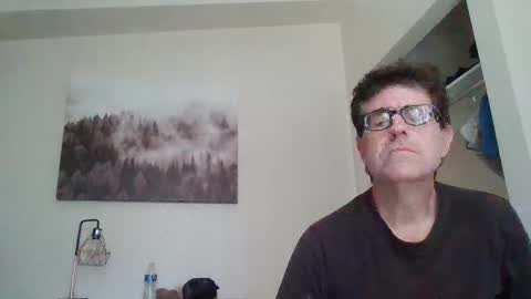 Snapshot of mikewulds chatting on 27, 3, 2026 Mike online show from 27, 3, 2026