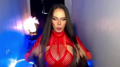 Mistress MikeyAlawi online show from 10, 4, 2026