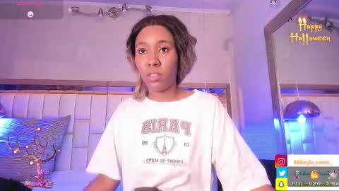 Mikeyla  online show from 24, 10, 2025