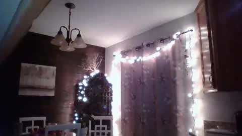 Snapshot of mikeylikey91 chatting on 31, 12, 2024 mikey online show from 31, 12, 2024