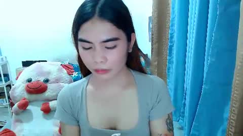 Mikhayla and Zeus online show from 22, 7, 2026