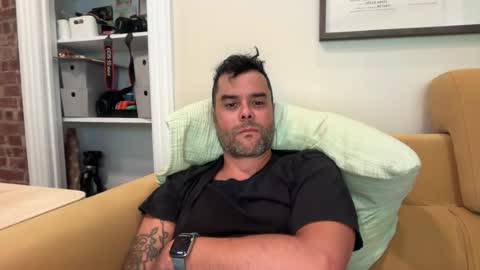 mikitis81 online show from 4, 7, 2026