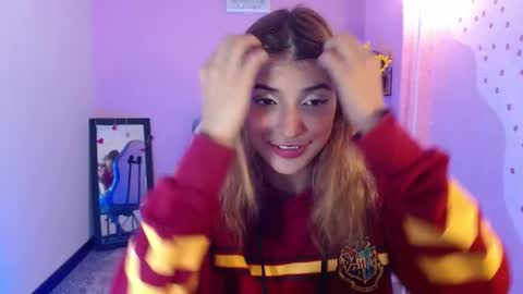 Snapshot of mikka_ela chatting on 6, 10, 2025 Mikka 3 online show from 6, 10, 2025