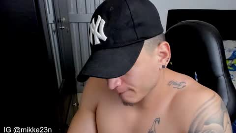 Snapshot of mikke_love chatting on 20, 1, 2025 MIKKE online show from 20, 1, 2025