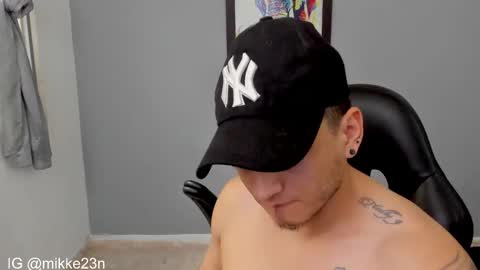 Snapshot of mikke_love chatting on 26, 1, 2025 MIKKE online show from 26, 1, 2025