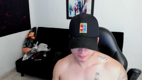 Snapshot of mikke_love chatting on 22, 9, 2025 MIKKE online show from 22, 9, 2025