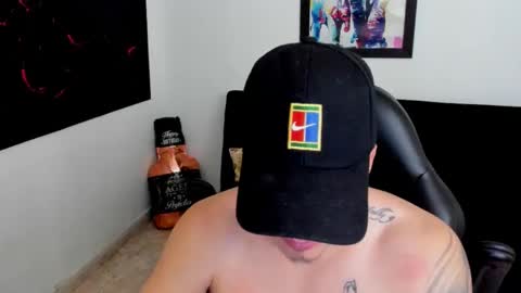 Snapshot of mikke_love chatting on 28, 9, 2025 MIKKE online show from 28, 9, 2025