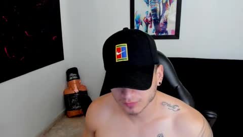 Snapshot of mikke_love chatting on 1, 10, 2025 MIKKE online show from 1, 10, 2025