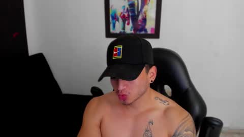 Snapshot of mikke_love chatting on 13, 10, 2025 MIKKE online show from 13, 10, 2025