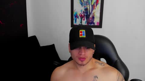 Snapshot of mikke_love chatting on 14, 10, 2025 MIKKE online show from 14, 10, 2025