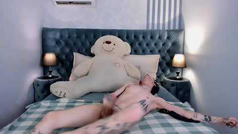 mikkibev online show from 9, 1, 2026