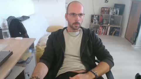 Snapshot of mikmik91 chatting on 29, 9, 2025 mikmik91 online show from 29, 9, 2025