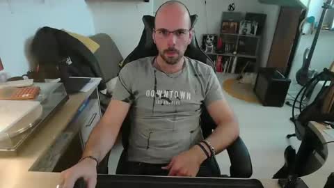 mikmik91 online show from 24, 3, 2026