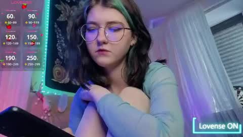 Snapshot of miko_meow chatting on 7, 6, 2026 Miko online show from 7, 6, 2026
