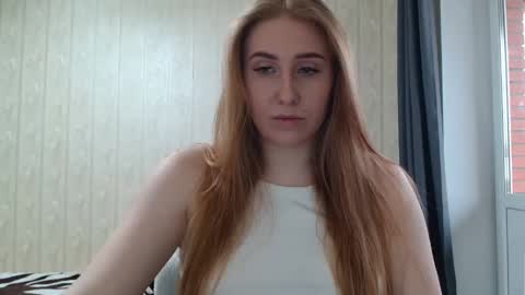 Snapshot of miku_sanders2 chatting on 6, 3, 2025 miku_sanders2 online show from 6, 3, 2025
