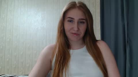 Snapshot of miku_sanders2 chatting on 6, 3, 2025 miku_sanders2 online show from 6, 3, 2025