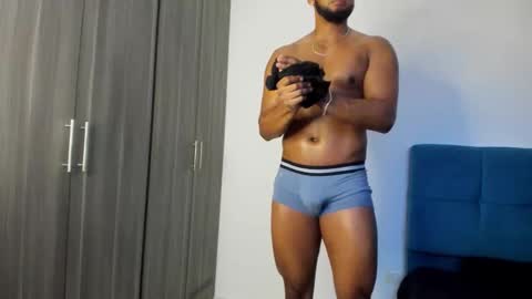 Snapshot of miky_xxx chatting on 15, 10, 2025 Miky online show from 15, 10, 2025