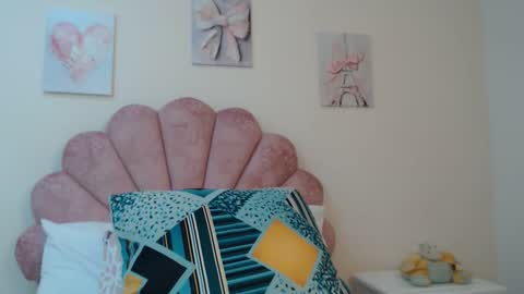 mila_adamss online show from 10, 5, 2026