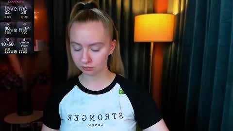 mila_glow online show from 10, 5, 2026