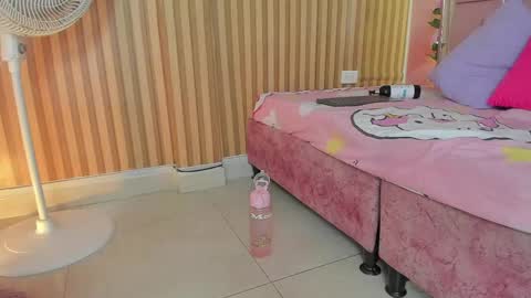 mila_grace_ online show from 12, 5, 2026