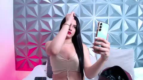 Snapshot of mila_heart chatting on 8, 10, 2025 mila_heart online show from 8, 10, 2025