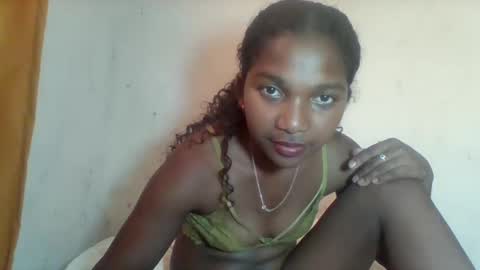 mila_lunah online show from 19, 3, 2026