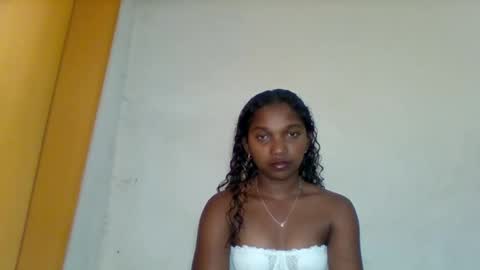 mila_lunah online show from 17, 4, 2026