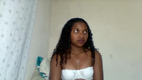 mila_lunah online show from 29, 4, 2026