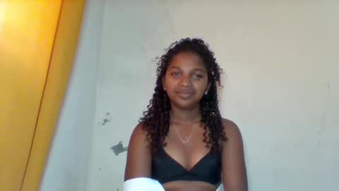 mila_lunah online show from 8, 5, 2026