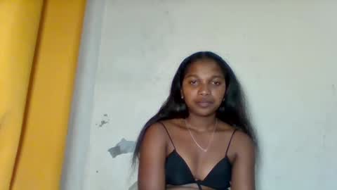 mila_lunah online show from 10, 5, 2026