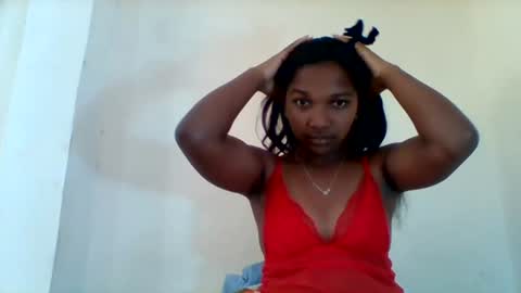 mila_lunah online show from 22, 6, 2026