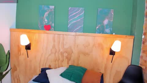 Mila and samy online show from 20, 10, 2025