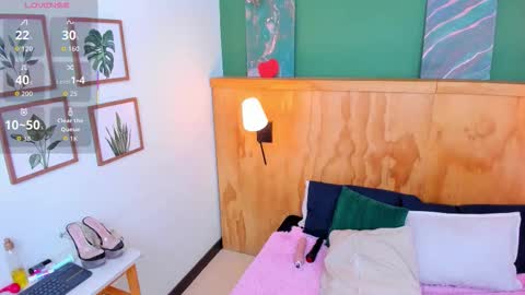 Mila and samy online show from 21, 12, 2025