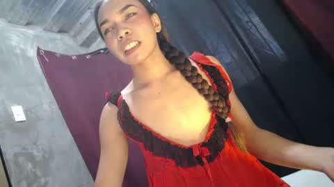 mila_seductressxx online show from 12, 6, 2026