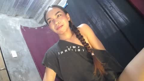 mila_seductressxx online show from 13, 6, 2026