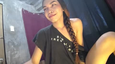 mila_seductressxx online show from 16, 6, 2026
