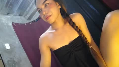 mila_seductressxx online show from 18, 6, 2026