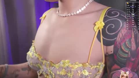 Snapshot of mila_snoow chatting on 5, 11, 2025 M I L A online show from 5, 11, 2025