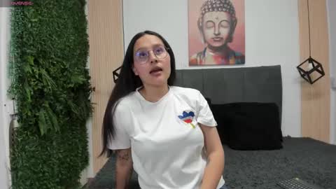 Mila online show from 4, 2, 2026